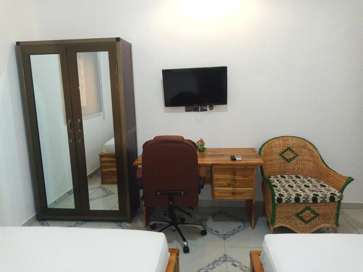 Marys Guest House Lome Luaran gambar